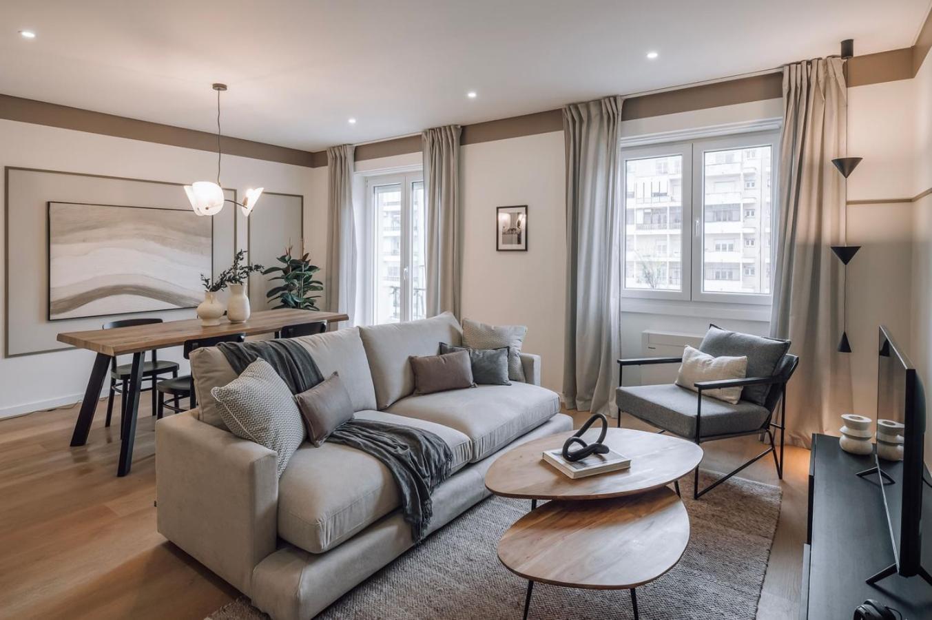 Ofir - 2 Bedrooms And Office In Alvalade Lisboa