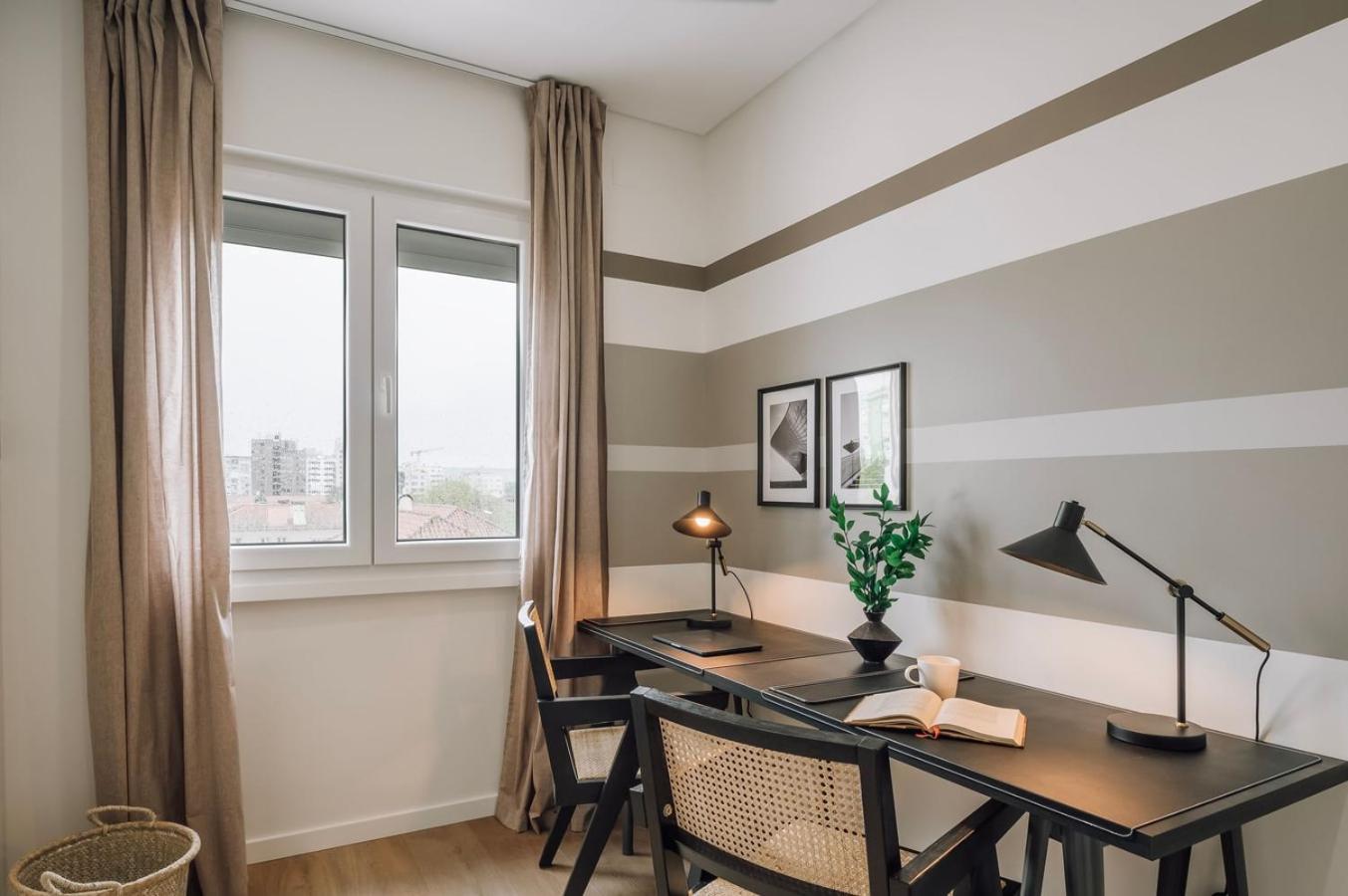 Ofir - 2 Bedrooms And Office In Alvalade *